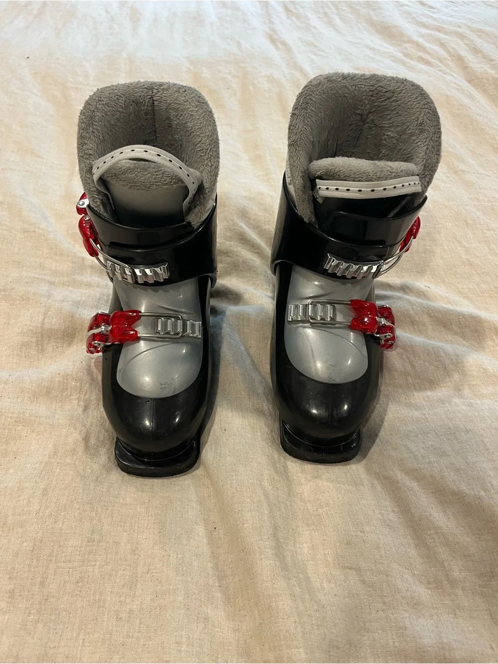 Head Edge Black Kids Ski Boots with Red Buckles 20.0-20.5, 241mm